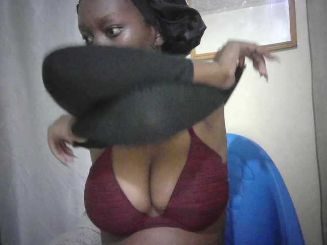 Prettygurl4 live cam on BongaCams