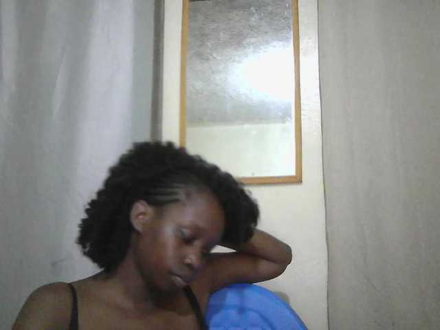 Prettygurl4 live cam on BongaCams