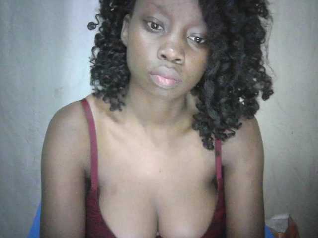 Prettygurl4 live cam on BongaCams