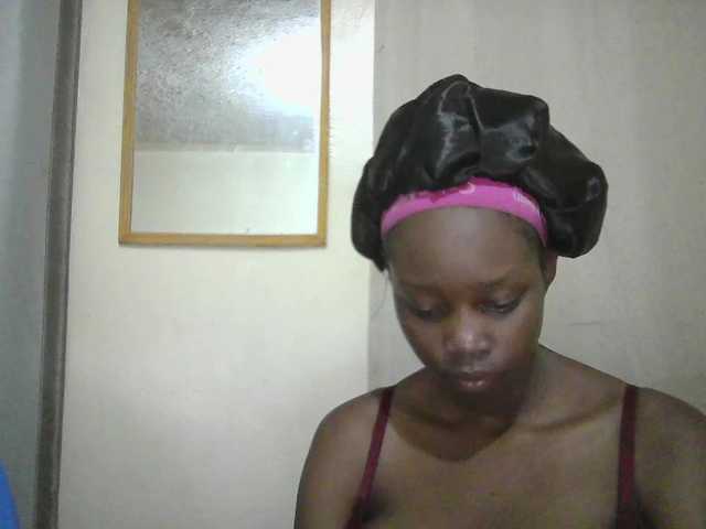 Prettygurl4 live cam on BongaCams