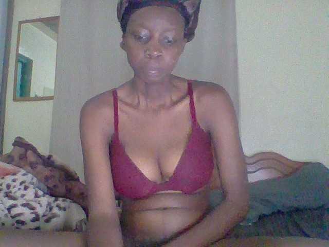 Prettygurl4 live cam on BongaCams