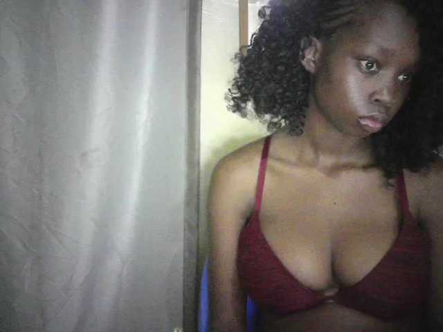 Prettygurl4 live cam on BongaCams
