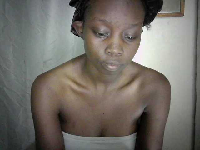 Prettygurl4 live cam on BongaCams