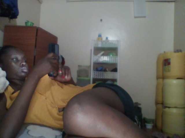 Prettygurl4 live cam on BongaCams