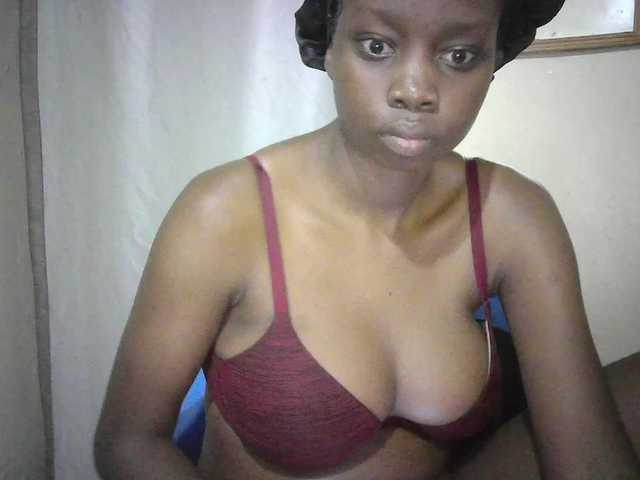 Prettygurl4 live cam on BongaCams