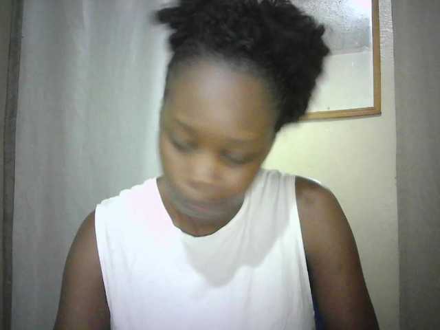 Prettygurl4 live cam on BongaCams