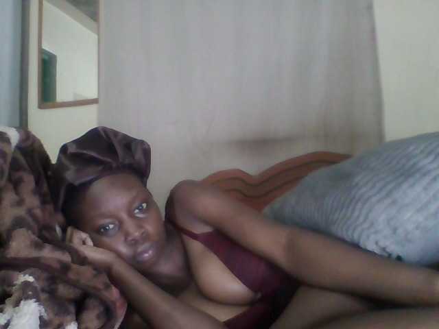 Prettygurl4 live cam on BongaCams