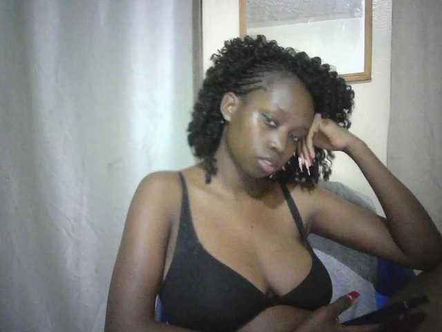 Prettygurl4 — live female cam