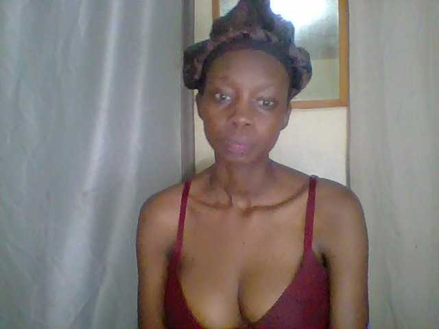 Prettygurl4 live cam on BongaCams