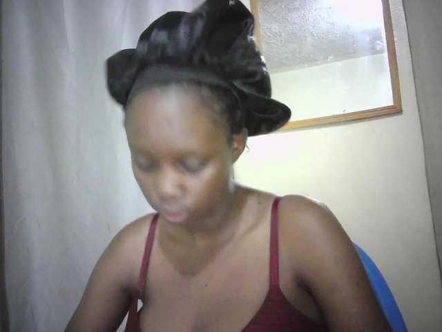 Prettygurl4 live cam on BongaCams