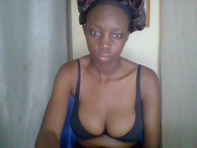 Prettygurl4 live cam on BongaCams
