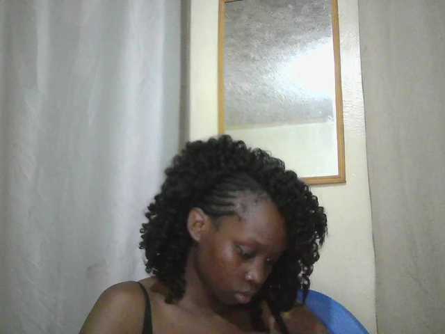 Prettygurl4 — live female cam