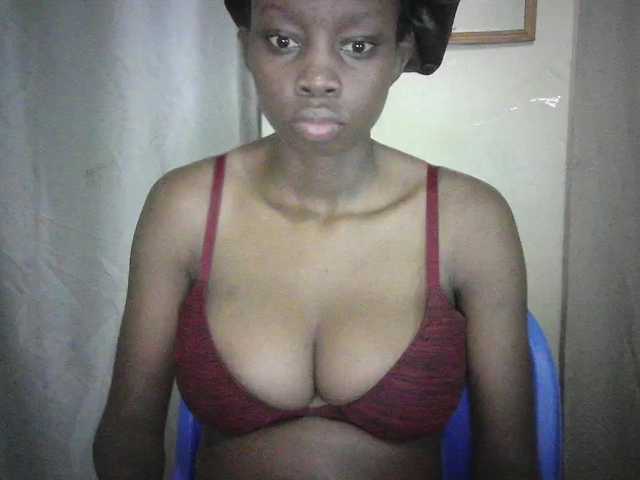 Prettygurl4 live cam on BongaCams