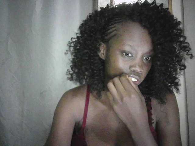 Prettygurl4 live cam on BongaCams