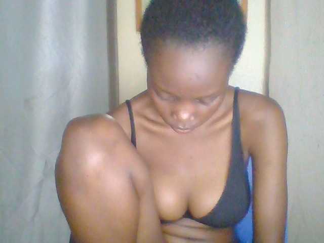 Prettygurl4 live cam on BongaCams