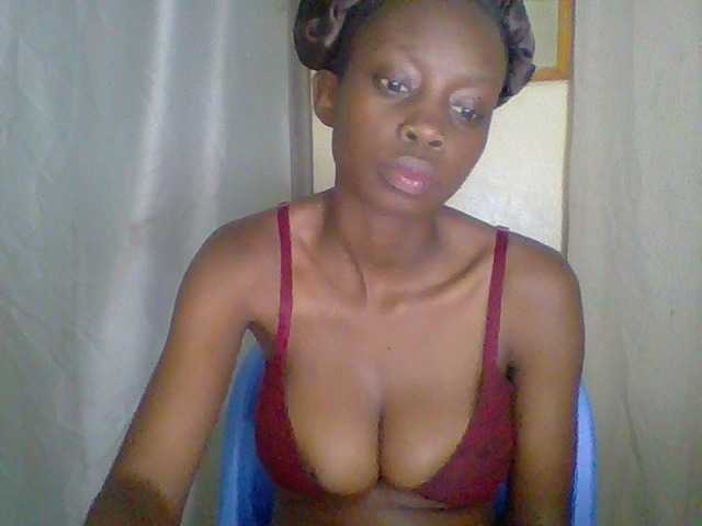 Prettygurl4 live cam on BongaCams
