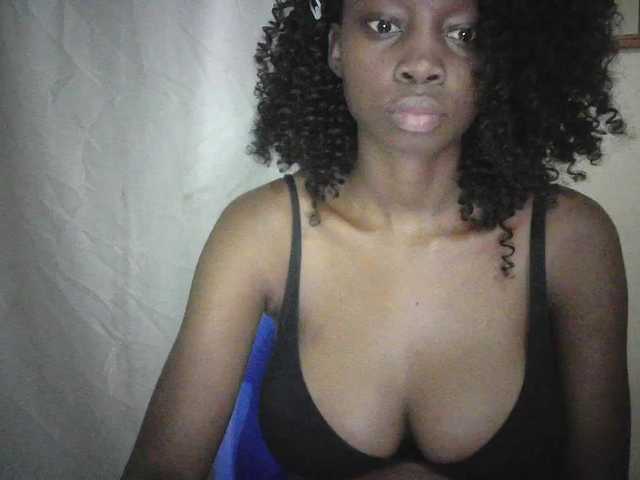 Prettygurl4 live cam on BongaCams