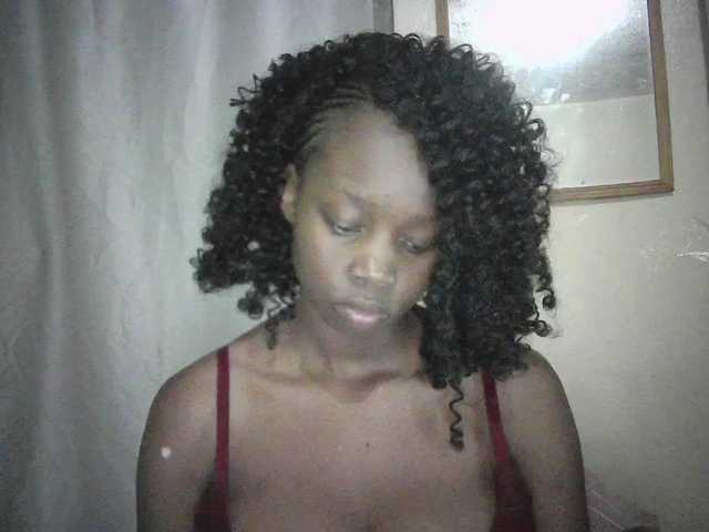 Prettygurl4 live cam on BongaCams