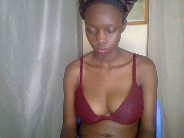 le modèle Prettygurl4 est en webcam porno dans un show sur le site bongacams, il possède les tags suivants: Ebony,Brunette,Shaved