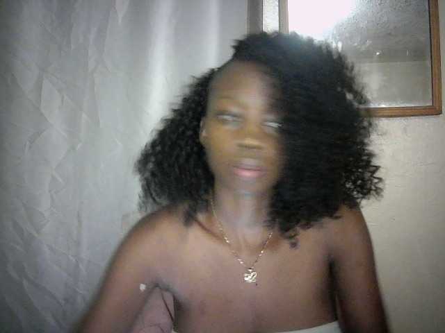 Prettygurl4 live cam on BongaCams