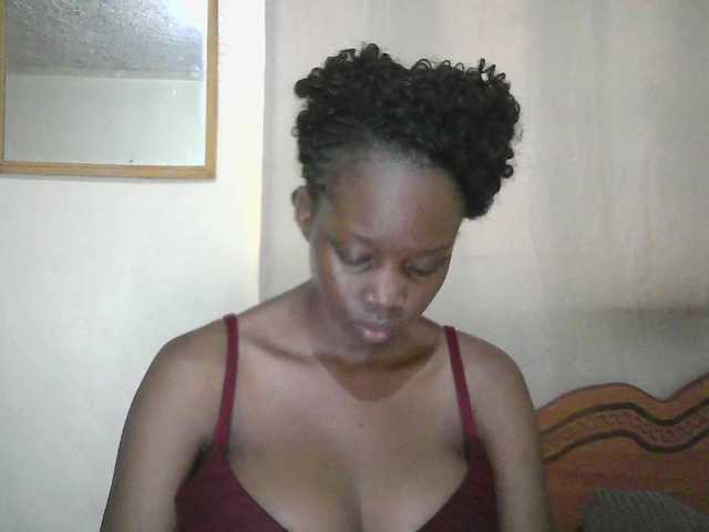 Prettygurl4 live cam on BongaCams
