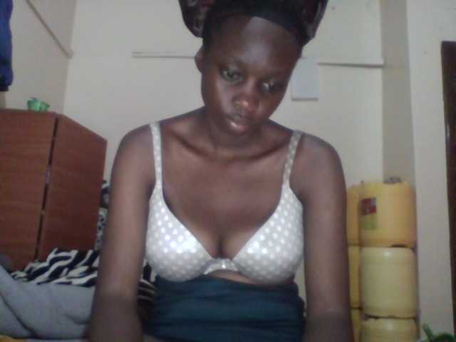 Prettygurl4 live cam on BongaCams