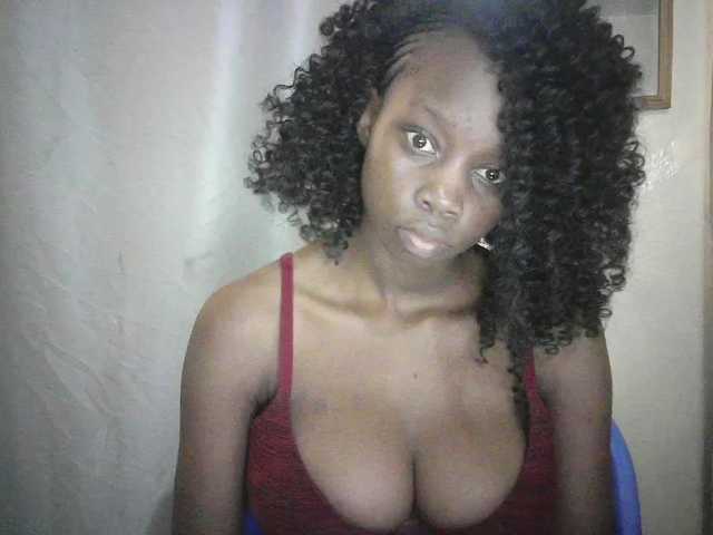 Prettygurl4 live cam on BongaCams