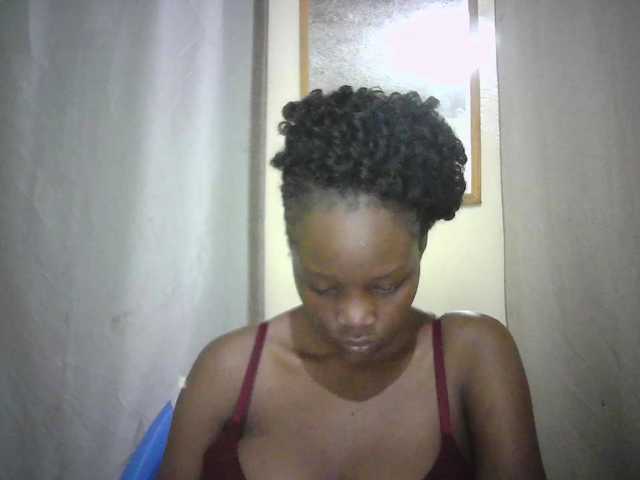 Prettygurl4 live cam on BongaCams