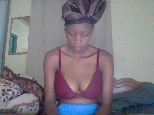 Prettygurl4 live cam on BongaCams