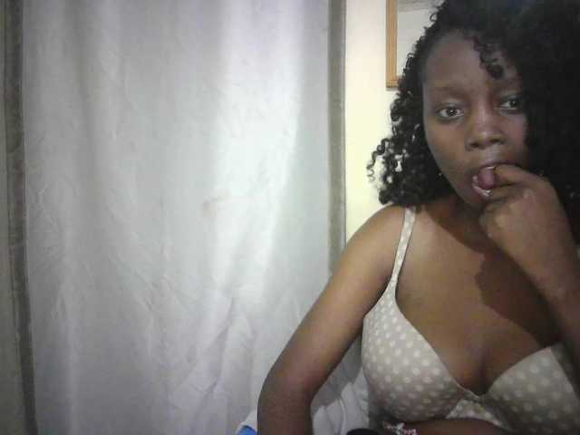 Prettygurl4 live cam preview