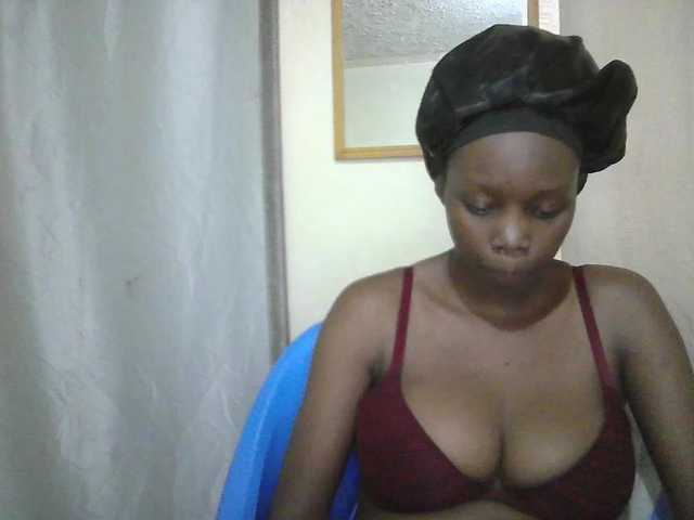 Prettygurl4 live cam on BongaCams