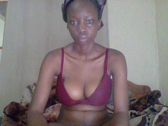 Prettygurl4 live cam on BongaCams