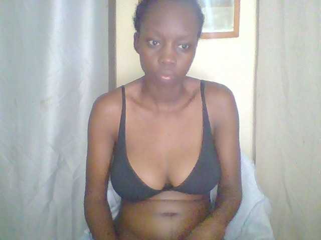 Prettygurl4 live cam on BongaCams