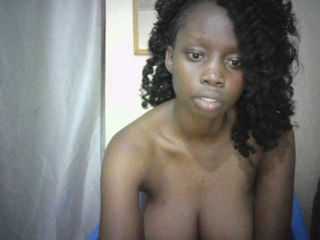 Prettygurl4 live cam on BongaCams