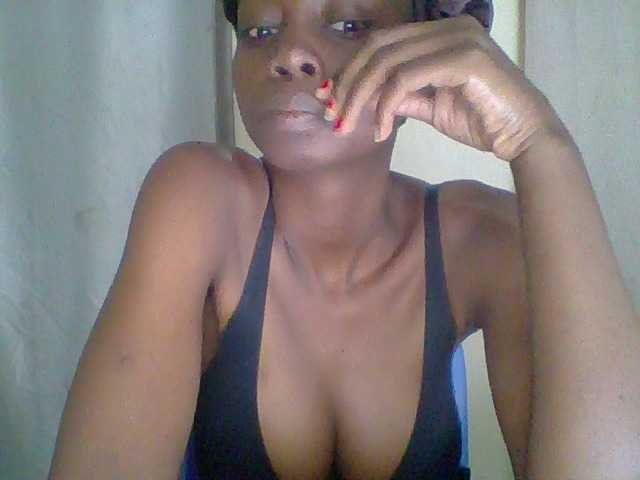 Prettygurl4 live cam on BongaCams