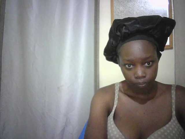 Prettygurl4 live cam on BongaCams