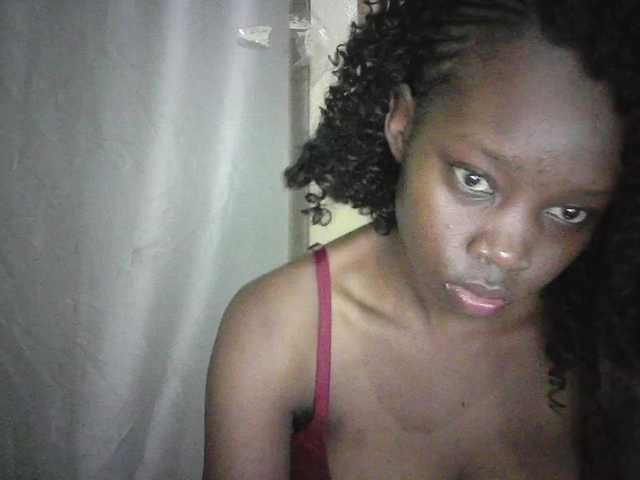 Prettygurl4 live cam on BongaCams