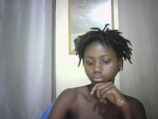 Prettygurl4 — live female cam