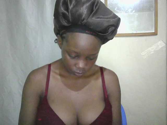 Prettygurl4 live cam on BongaCams