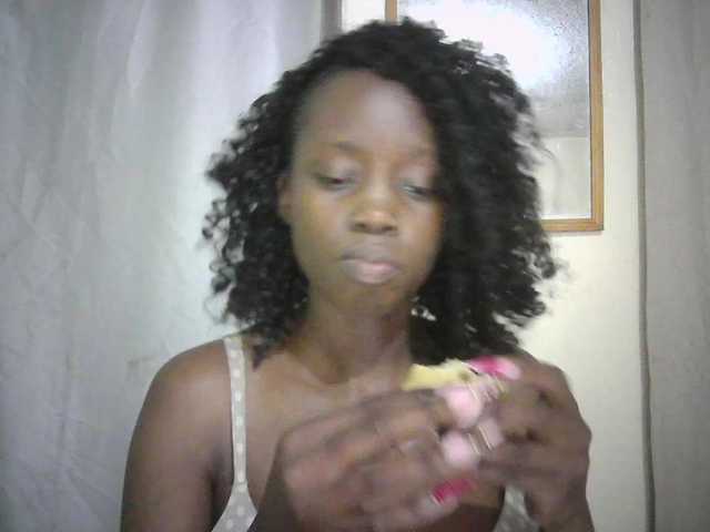 Prettygurl4 live cam on BongaCams