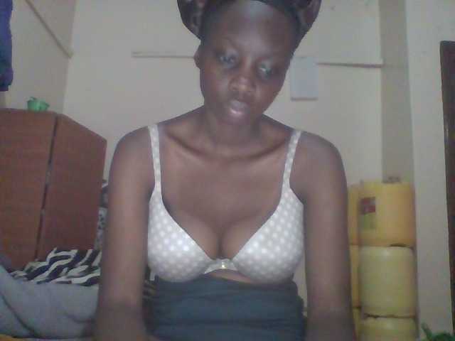 Prettygurl4 live cam on BongaCams