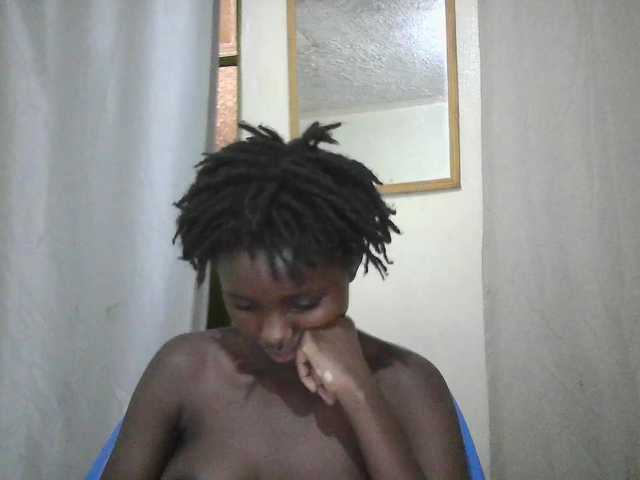 Prettygurl4 live cam on BongaCams
