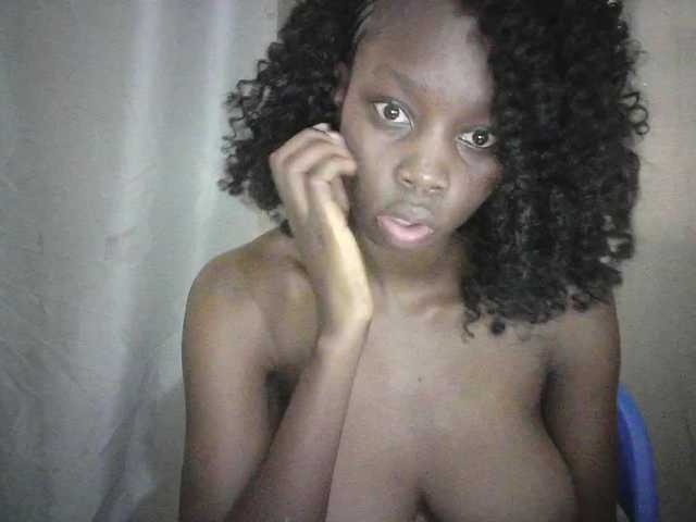 Prettygurl4 live cam on BongaCams
