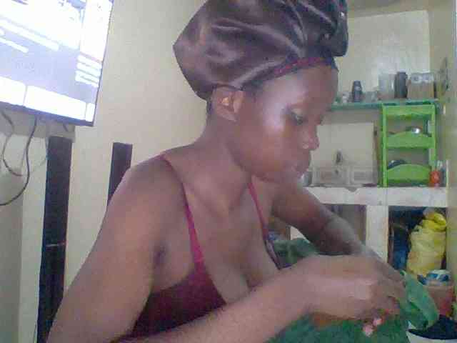 Prettygurl4 Live Webcam on BongaCams