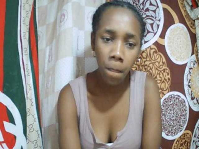 Little-sexy live cam on BongaCams