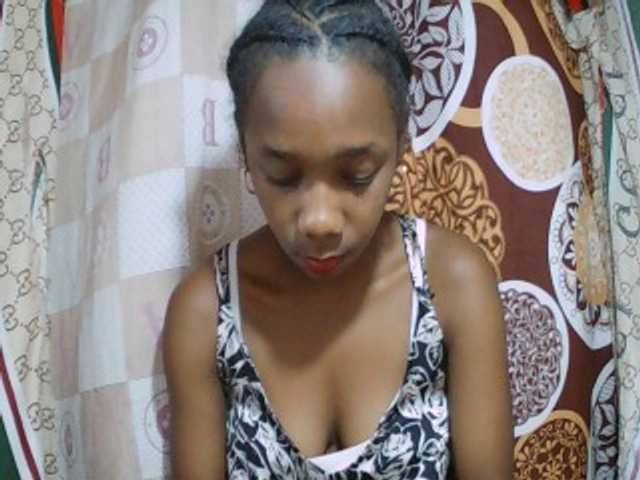 Little-sexy live cam on BongaCams