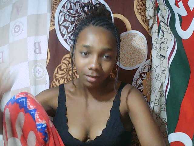 Little-sexy live cam on BongaCams