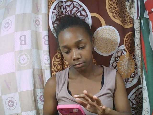 Little-sexy live cam on BongaCams