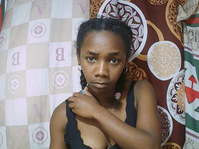 Little-sexy live cam on BongaCams