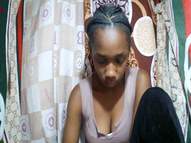 Little-sexy live cam on BongaCams